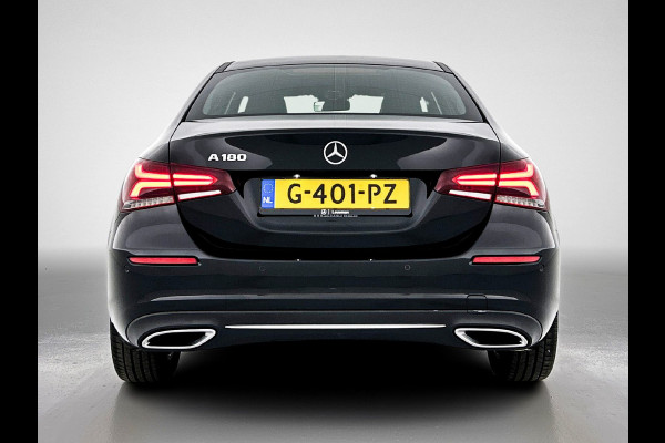 Mercedes-Benz A-Klasse 180 Advantage Lichtmetalen velgen | wide screen | navigatie | parking support met Camera achter | Inclusief 24 maanden Mercedes-Benz Certified garantie voor Europa.