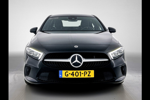 Mercedes-Benz A-Klasse 180 Advantage Lichtmetalen velgen | wide screen | navigatie | parking support met Camera achter | Inclusief 24 maanden Mercedes-Benz Certified garantie voor Europa.