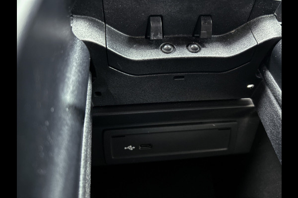 Mercedes-Benz A-Klasse 180 Advantage Lichtmetalen velgen | wide screen | navigatie | parking support met Camera achter | Inclusief 24 maanden Mercedes-Benz Certified garantie voor Europa.