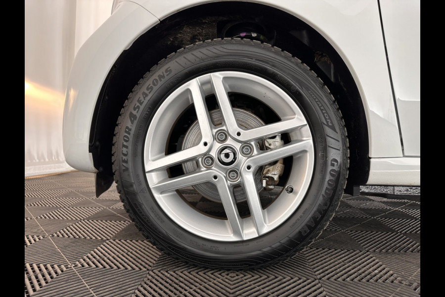 Smart Forfour EQ Essential 18 kWh [ 3-Fase ] (INCL-BTW) Aut. *FULL-LEATHER | AIRCO | CRUISE | DAB+ | COMFORT-SEATS | 15''ALU*