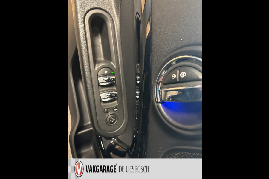 MINI Countryman 2.0 Cooper S E ALL4 Essential Step / Panorama-dak / Harman-kardon / head-up display