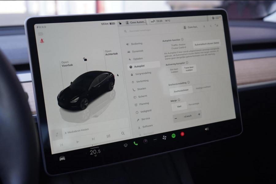 Tesla Model 3 Long Range RWD 75 kWh 638KM Range