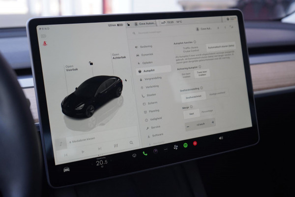 Tesla Model 3 Long Range RWD 75 kWh 638KM Range