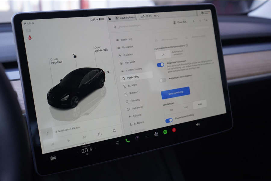 Tesla Model 3 Long Range RWD 75 kWh 638KM Range