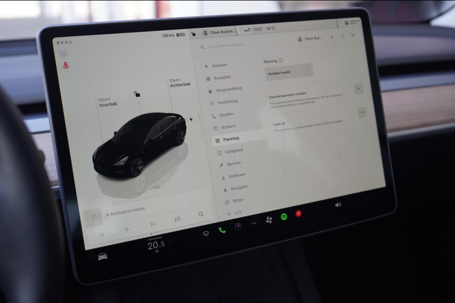 Tesla Model 3 Long Range RWD 75 kWh 638KM Range