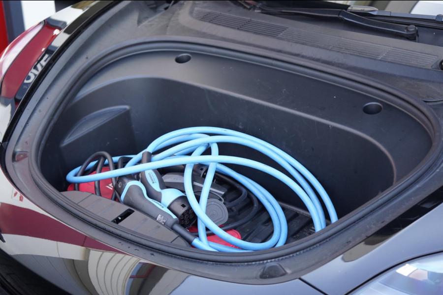 Tesla Model 3 Long Range RWD 75 kWh 638KM Range