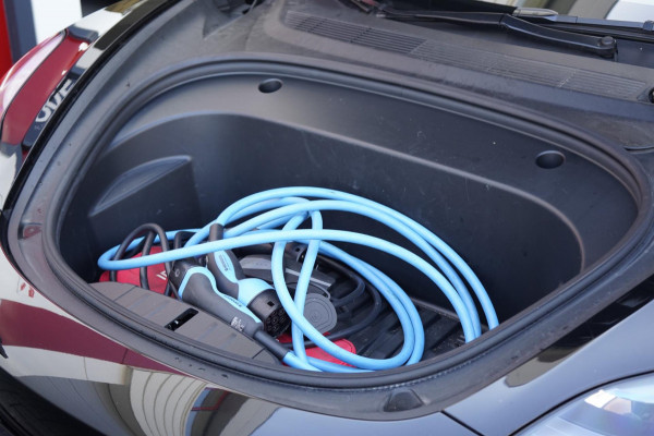 Tesla Model 3 Long Range RWD 75 kWh 638KM Range