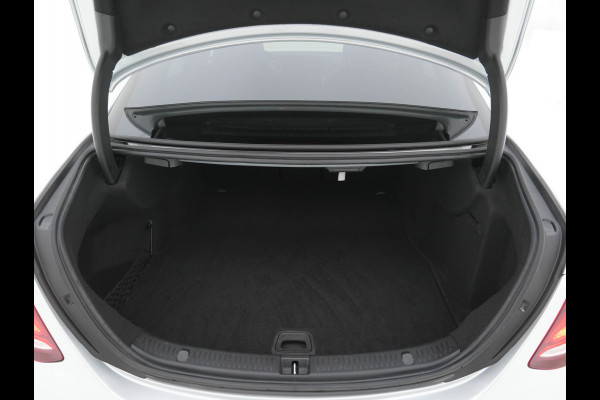 Mercedes-Benz E-Klasse 200 d Business Solution Sport AMG Aut. *PANO | FULL-LEATHER | MULTI-BEAM | WIDE-SCREEN-DIGI-COCKPIT | AMBIENT-LIGHT | SURROUND-VIEW | BLIND-SPOT | MEMORY-PACK | DAB+ | NAVI-FULLMAP | APP.CONNECT | COMFORT-SEATS | 19''ALU*