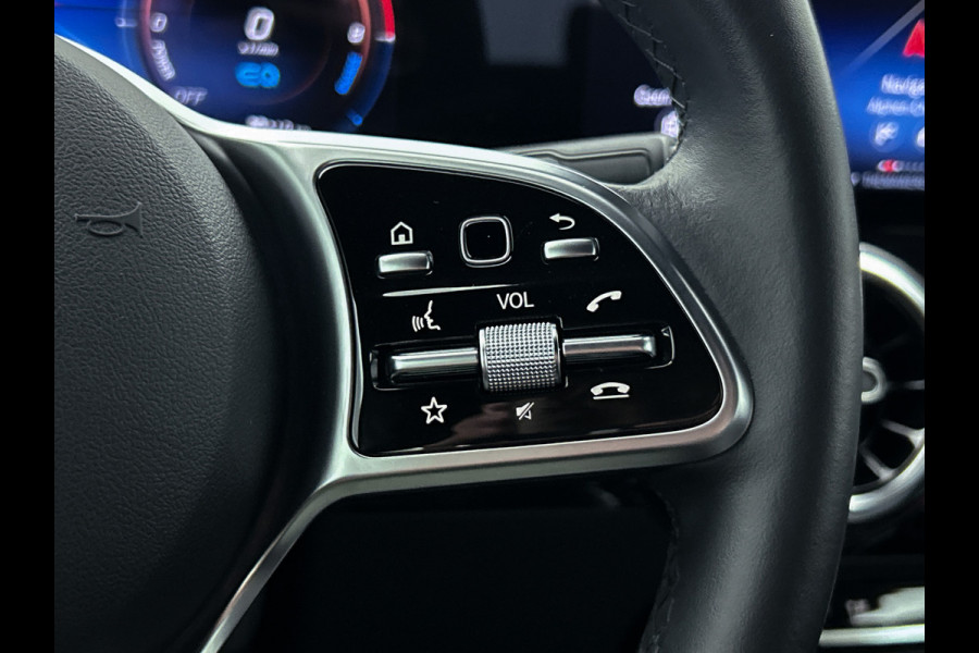 Mercedes-Benz GLA 250 e Luxury Line | 5 spaaks lichtmetalen velgen | Wide screen | Navigatie | Parking support | Inclusief 24 maanden Mercedes-Benz Certified garantie voor Europa.