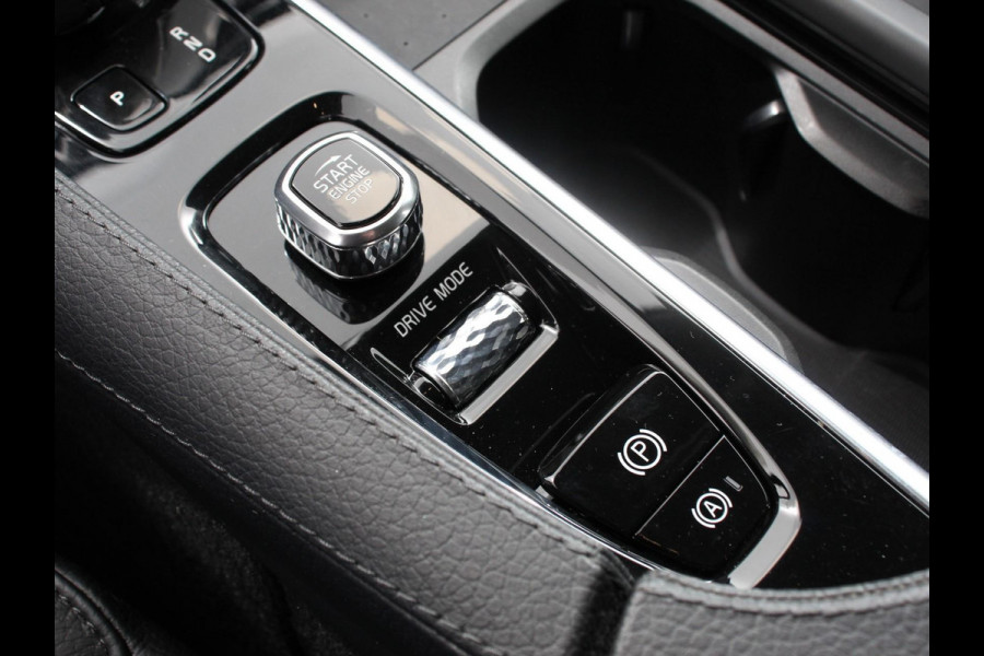 Volvo XC90 2.0 T8 Recharge 391pk AWD Inscription Expression Demo! | Luchtvering | Trekhaak | Navigatie | Camera 360 | Climate Control |