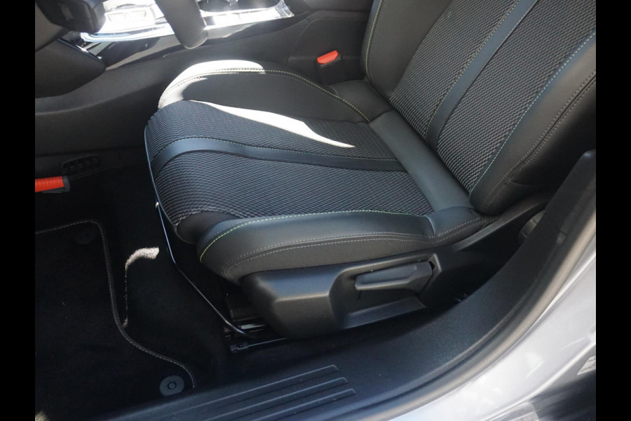 Peugeot 2008 1.2 Hybrid 136 GT