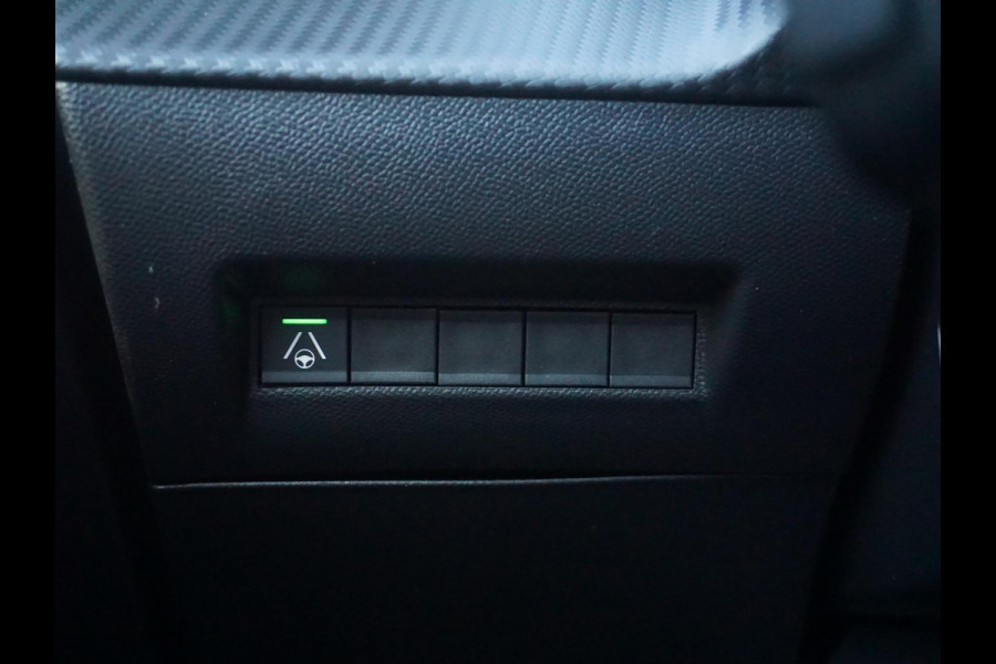 Peugeot 2008 1.2 Hybrid 136 GT