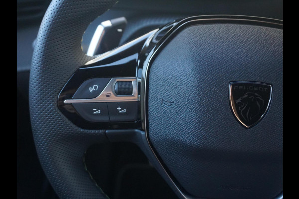 Peugeot 2008 1.2 Hybrid 136 GT