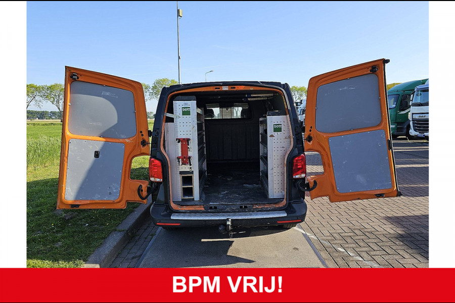 Volkswagen Transporter T6.1 L2H2 Dubbel Cabine Airco 150Pk Automaat Trekhaak Deuren 1e Eigenaar NAP Euro6!