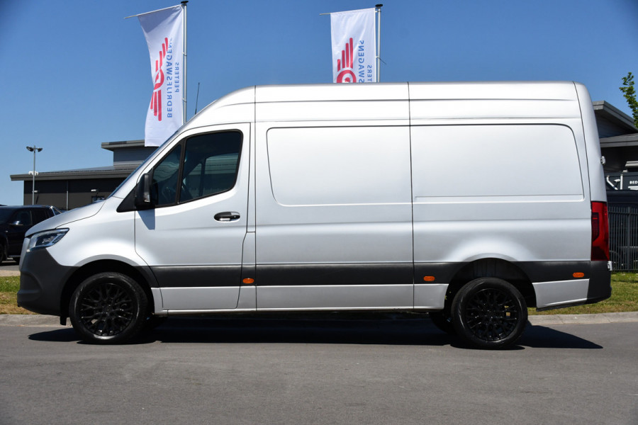 Mercedes-Benz Sprinter 315 1.9 CDI L2H2 PB Edition Camera, Cruise, Carplay, 3500KG Trekgewicht LED, Automaat, Multimedia, 150PK, Uniek!