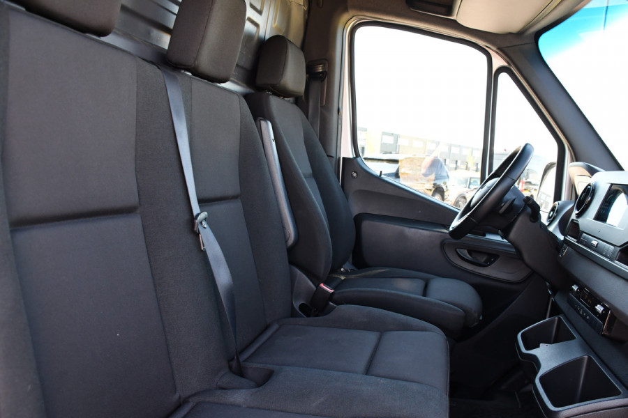 Mercedes-Benz Sprinter 315 1.9 CDI L2H2 PB Edition Camera, Cruise, Carplay, 3500KG Trekgewicht LED, Automaat, Multimedia, 150PK, Uniek!