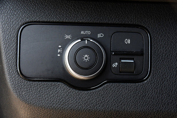 Mercedes-Benz Sprinter 315 1.9 CDI L2H2 PB Edition Camera, Cruise, Carplay, 3500KG Trekgewicht LED, Automaat, Multimedia, 150PK, Uniek!