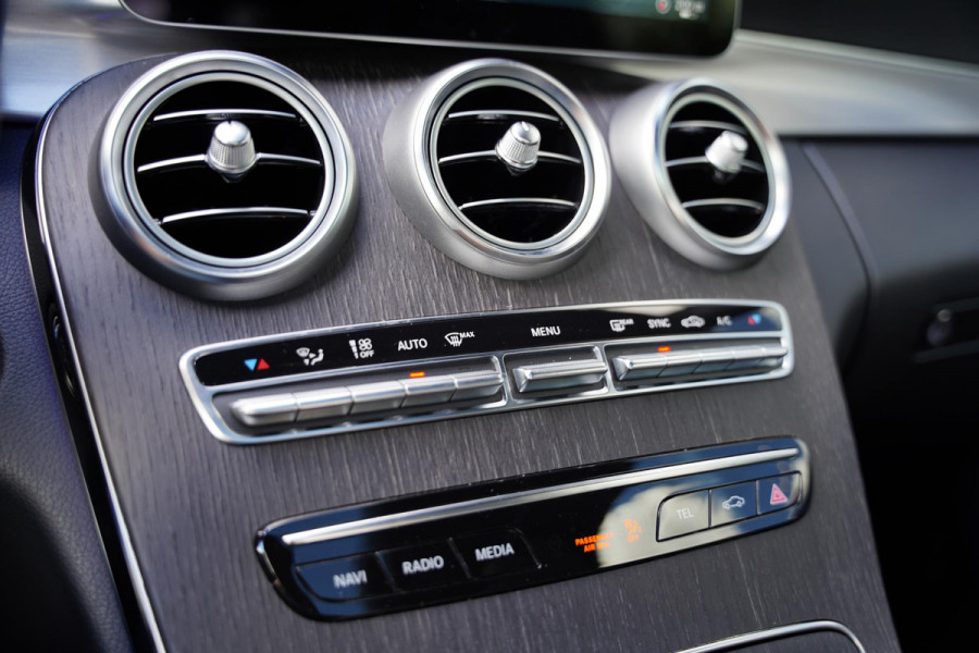 Mercedes-Benz C-Klasse 300 Coupe 259 Pk AMG-Optiek Panorama Dak