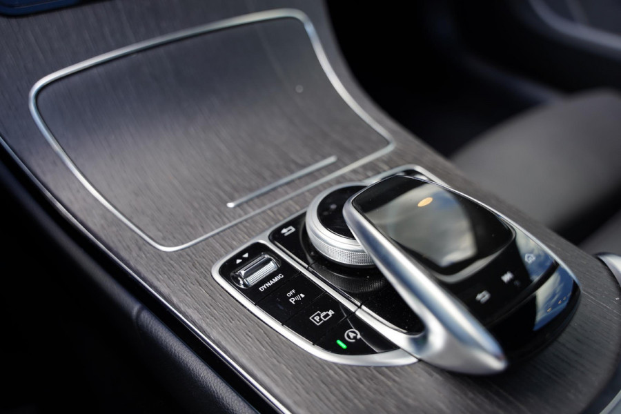 Mercedes-Benz C-Klasse 300 Coupe 259 Pk AMG-Optiek Panorama Dak