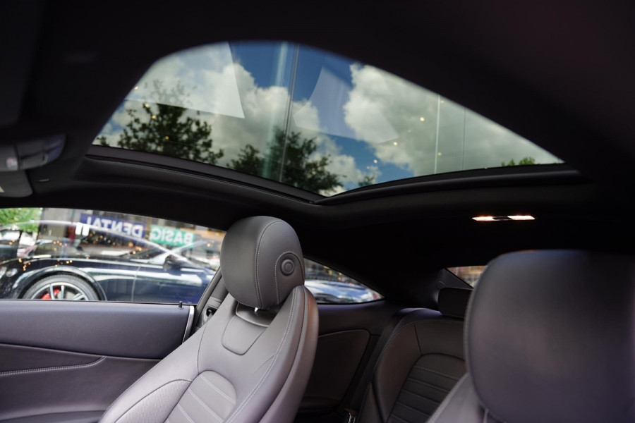 Mercedes-Benz C-Klasse 300 Coupe 259 Pk AMG-Optiek Panorama Dak