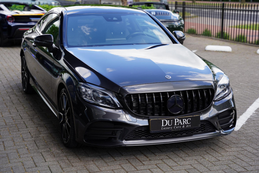 Mercedes-Benz C-Klasse 300 Coupe 259 Pk AMG-Optiek Panorama Dak