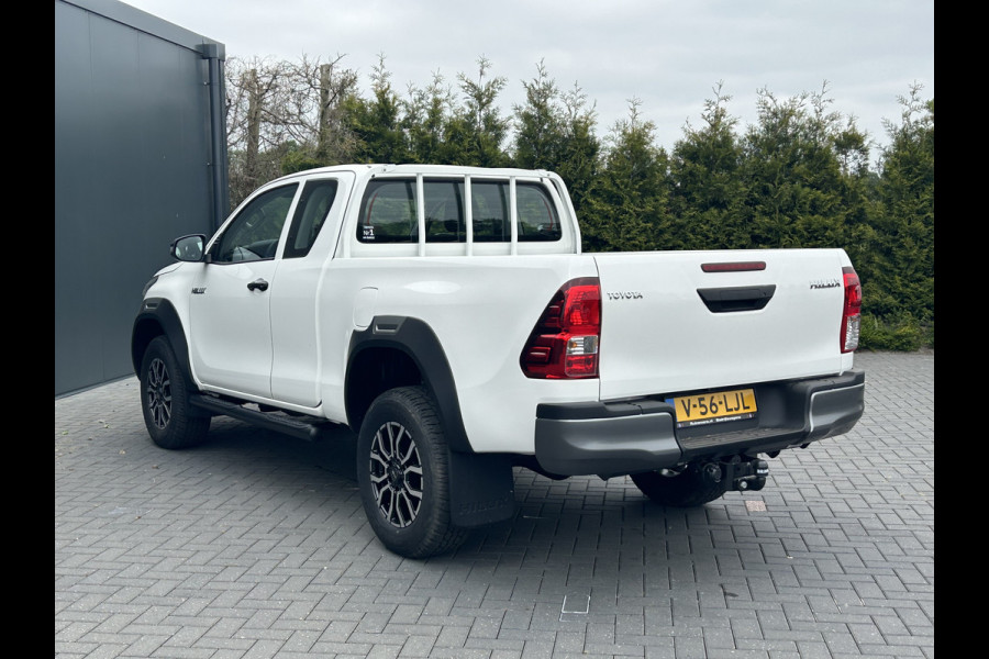 Toyota Hilux 2.4 D-4D XTRA CAB / 3.5 TONS TREKHAAK / !! NIEUW !! BPM VRIJ / TREPLANKEN // 4x4 / AIRCO / CRUISE / 3.500 KG TREKGEWICHT
