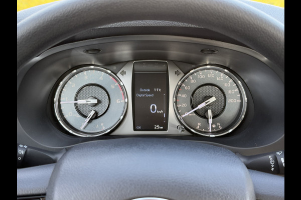 Toyota Hilux 2.4 D-4D XTRA CAB / 3.5 TONS TREKHAAK / !! NIEUW !! BPM VRIJ / TREPLANKEN // 4x4 / AIRCO / CRUISE / 3.500 KG TREKGEWICHT