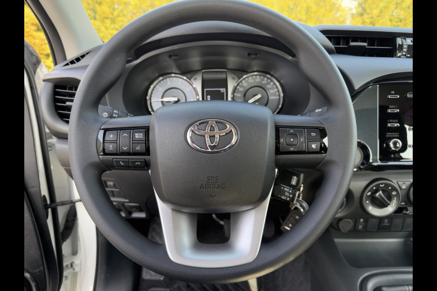Toyota Hilux 2.4 D-4D XTRA CAB / 3.5 TONS TREKHAAK / !! NIEUW !! BPM VRIJ / TREPLANKEN // 4x4 / AIRCO / CRUISE / 3.500 KG TREKGEWICHT