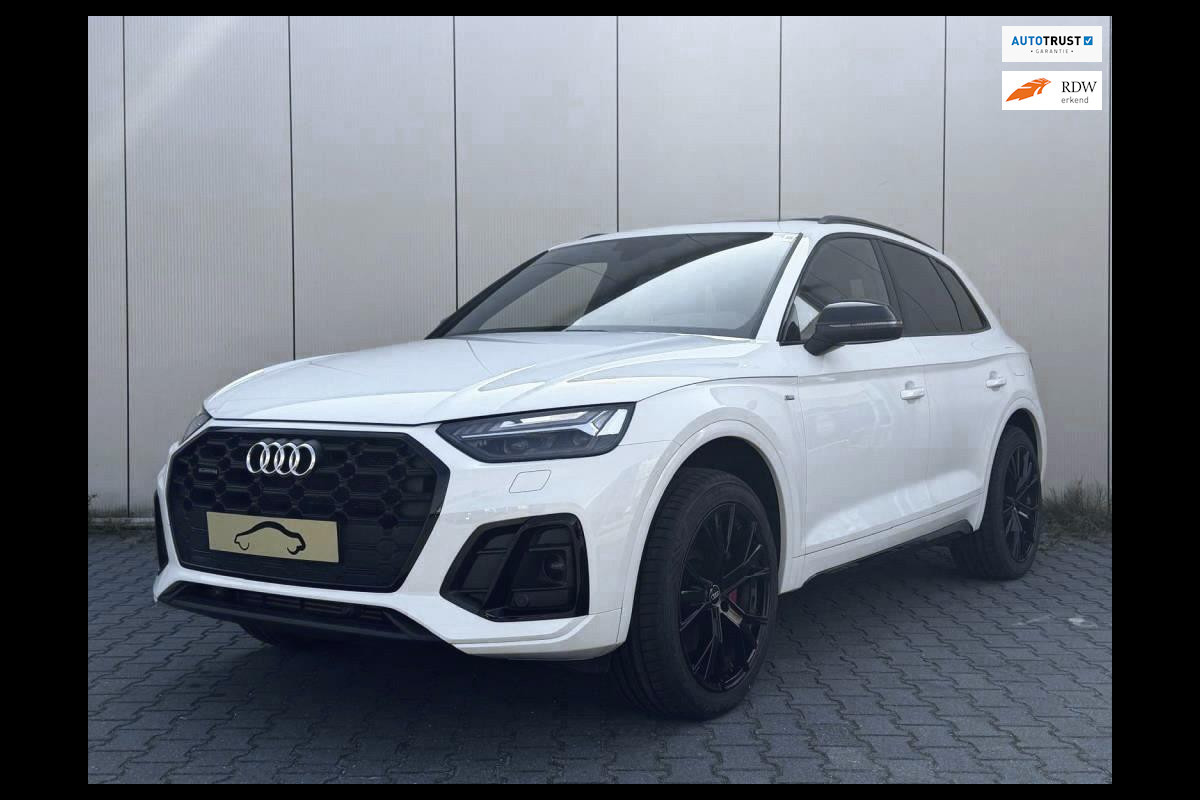 Audi Q5 55 TFSI-e S Line 367PK / Pano / Keyless / Led Matrix / Camera Audi Q5 55 TFSI-e S Line 367PK / Pano / Keyless / Led Matrix / Camera