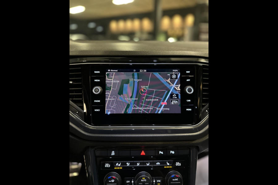 Volkswagen T-Roc 2.0 TSI 4Motion|PANO|BOMVOL