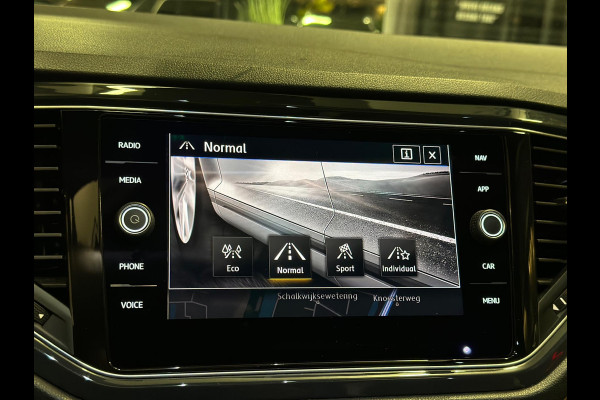 Volkswagen T-Roc 2.0 TSI 4Motion|PANO|BOMVOL