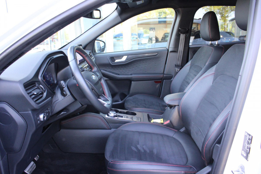 Ford Kuga 2.5 PHEV ST-Line X | Wegklapbare trekhaak | Winter Pack | 19 inch velgen + rode remklauwen | Bang&Olufsen | Elektrische achterklep