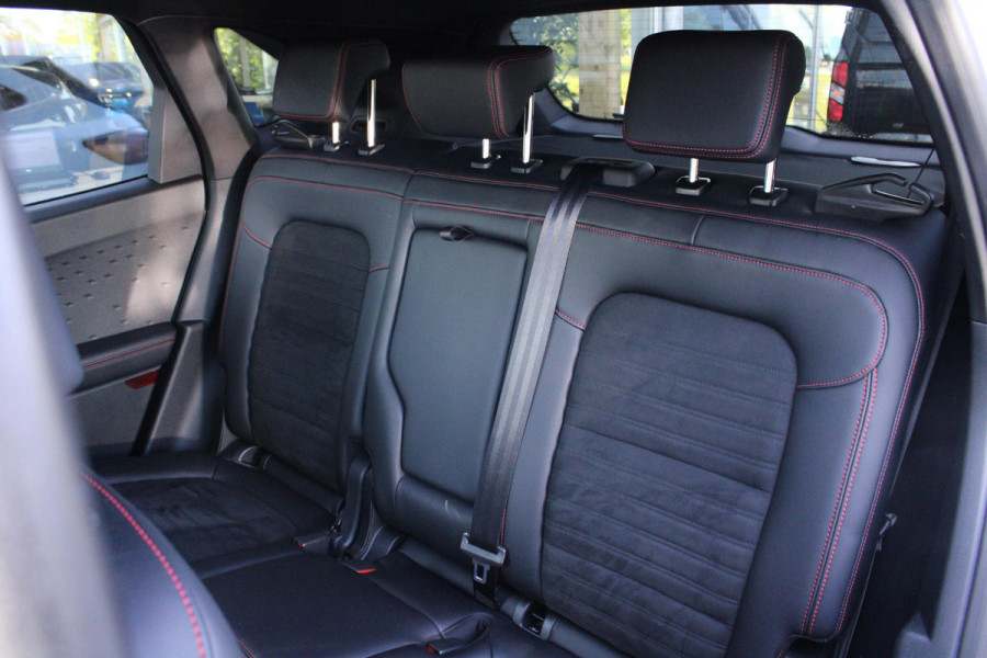 Ford Kuga 2.5 PHEV ST-Line X | Wegklapbare trekhaak | Winter Pack | 19 inch velgen + rode remklauwen | Bang&Olufsen | Elektrische achterklep