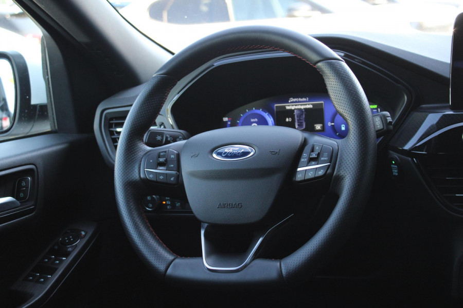 Ford Kuga 2.5 PHEV ST-Line X | Wegklapbare trekhaak | Winter Pack | 19 inch velgen + rode remklauwen | Bang&Olufsen | Elektrische achterklep