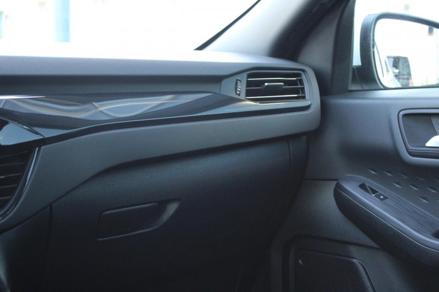 Ford Kuga 2.5 PHEV ST-Line X | Wegklapbare trekhaak | Winter Pack | 19 inch velgen + rode remklauwen | Bang&Olufsen | Elektrische achterklep