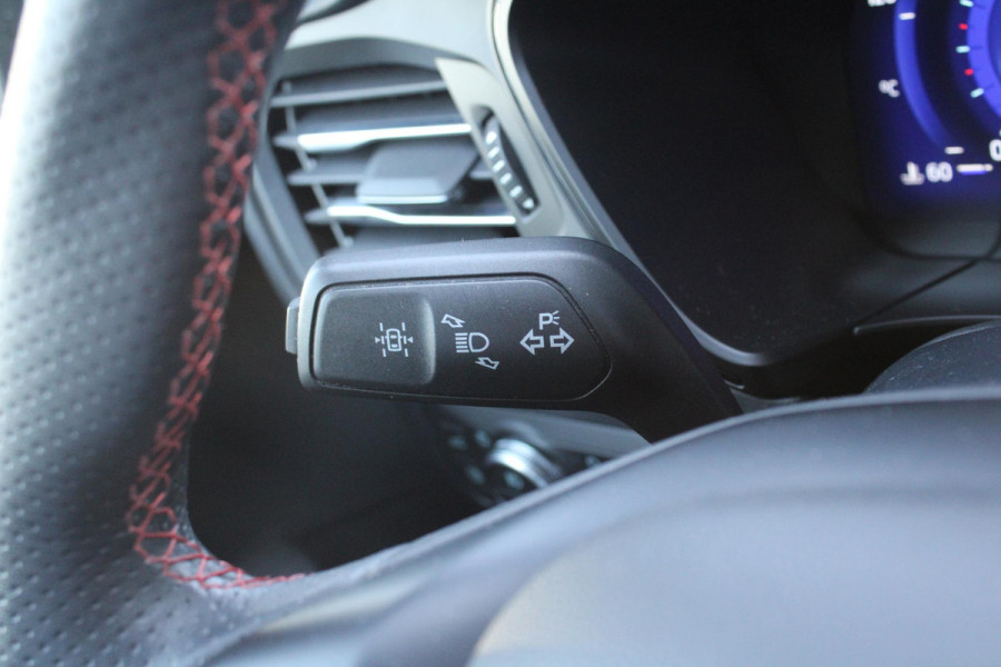 Ford Kuga 2.5 PHEV ST-Line X | Wegklapbare trekhaak | Winter Pack | 19 inch velgen + rode remklauwen | Bang&Olufsen | Elektrische achterklep
