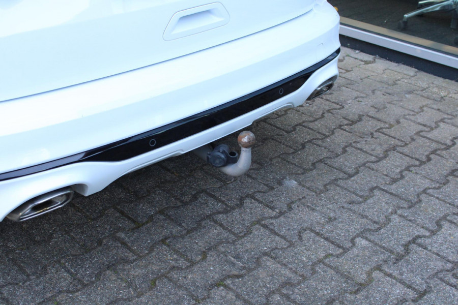 Ford Kuga 2.5 PHEV ST-Line X | Wegklapbare trekhaak | Winter Pack | 19 inch velgen + rode remklauwen | Bang&Olufsen | Elektrische achterklep