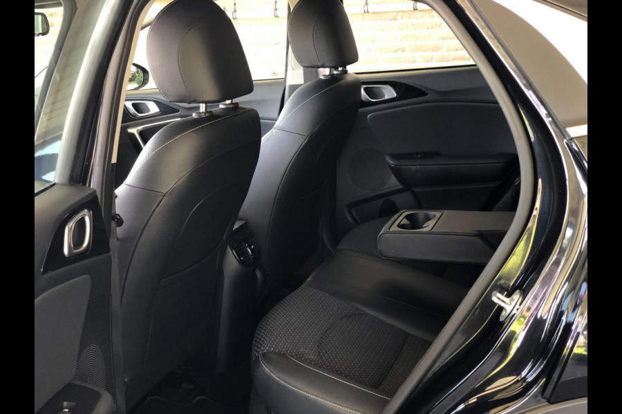 Kia Xceed 1.6 GDi PHEV DynamicLine | Half leder, Navi, Carplay/Android, Camera, Climate, Trekhaak| Dealeronderhouden |