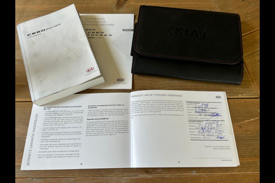 Kia Xceed 1.6 GDi PHEV DynamicLine | Half leder, Navi, Carplay/Android, Camera, Climate, Trekhaak| Dealeronderhouden |