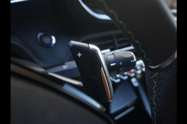 Peugeot 2008 1.2 Hybrid 136 GT