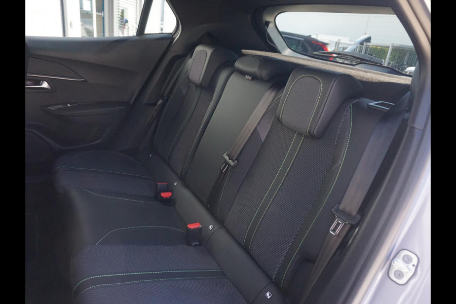 Peugeot 2008 1.2 Hybrid 136 GT
