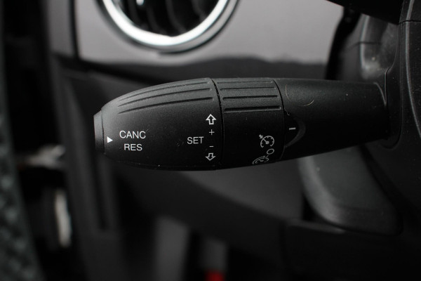 Fiat 500C 1.0 Hybrid Lounge Plus | Rood dak | Navigatie | d.m.v. Apple Carplay/Android Auto | Parkeersensor achter | Cruise Control