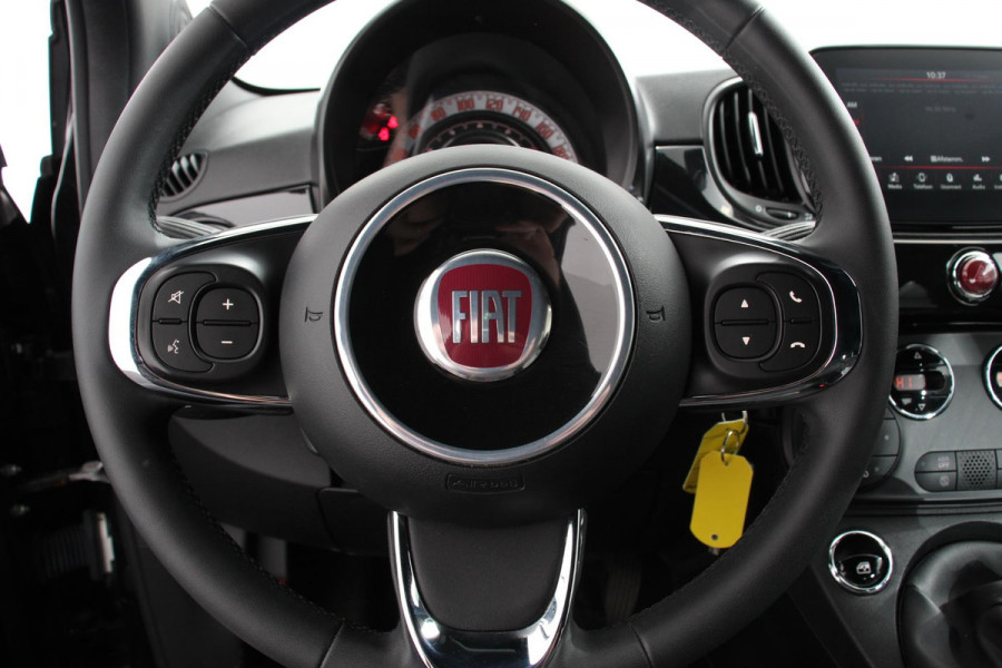 Fiat 500C 1.0 Hybrid Lounge Plus | Rood dak | Navigatie | d.m.v. Apple Carplay/Android Auto | Parkeersensor achter | Cruise Control