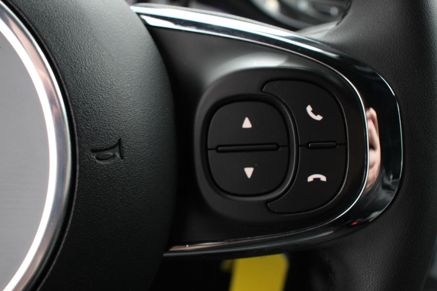 Fiat 500C 1.0 Hybrid Lounge Plus | Rood dak | Navigatie | d.m.v. Apple Carplay/Android Auto | Parkeersensor achter | Cruise Control