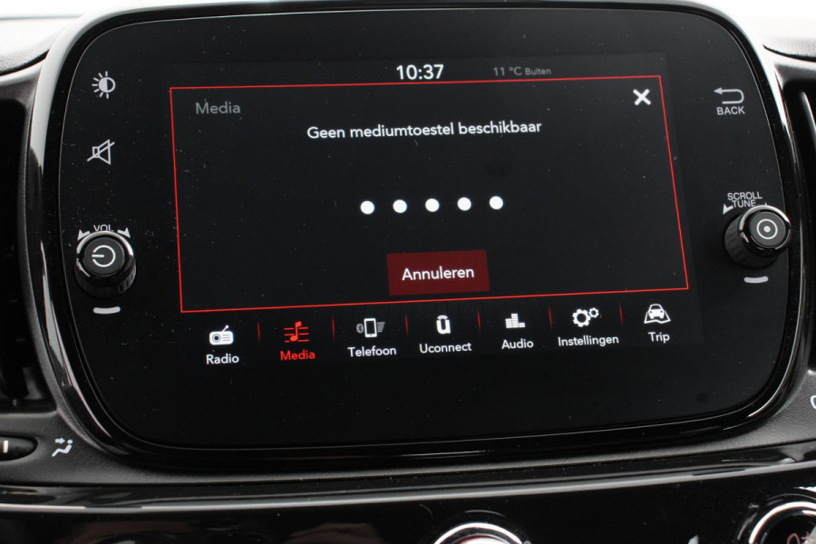 Fiat 500C 1.0 Hybrid Lounge Plus | Rood dak | Navigatie | d.m.v. Apple Carplay/Android Auto | Parkeersensor achter | Cruise Control