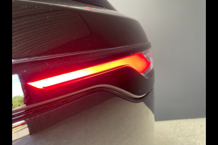 Land Rover Range Rover Velar P400e Panorama/black pack/head-up/memory stoelen/vol leer