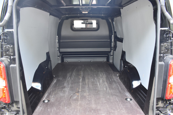 Peugeot Expert 2.0 BlueHDI 180 S&S L3 / Keyless / Automaat / Cruise Control / 17'' LM / Schuifdeur rechts