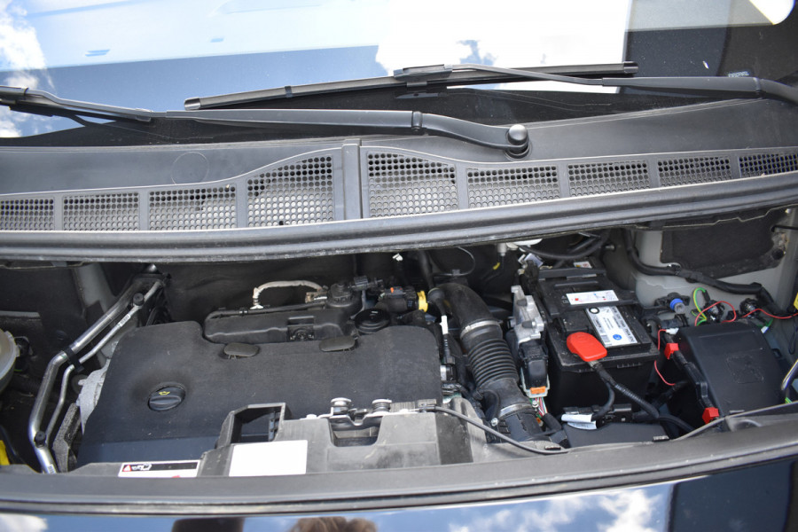 Peugeot Expert 2.0 BlueHDI 180 S&S L3 / Keyless / Automaat / Cruise Control / 17'' LM / Schuifdeur rechts