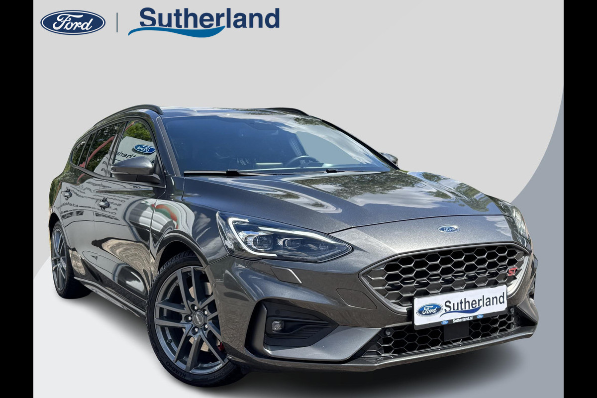 Ford FOCUS Wagon 2.3 EcoBoost ST-3 | Adaptive cruise control | Adaptive LED | Trekhaak | Winter Pack | Bang&Olufsen | Elektrische achterklep | Head up Display Ford FOCUS Wagon 2.3 EcoBoost ST-3 | Adaptive cruise control | Adaptive LED | Trekhaak | Winter Pack | Bang&Olufsen | Elektrische achterklep | Head up Display