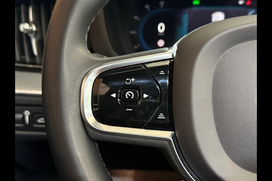 Volvo XC60 2.0 T6 Plug-in hybrid AWD R-Design | Facelift | Black Pack |Pano | Leder